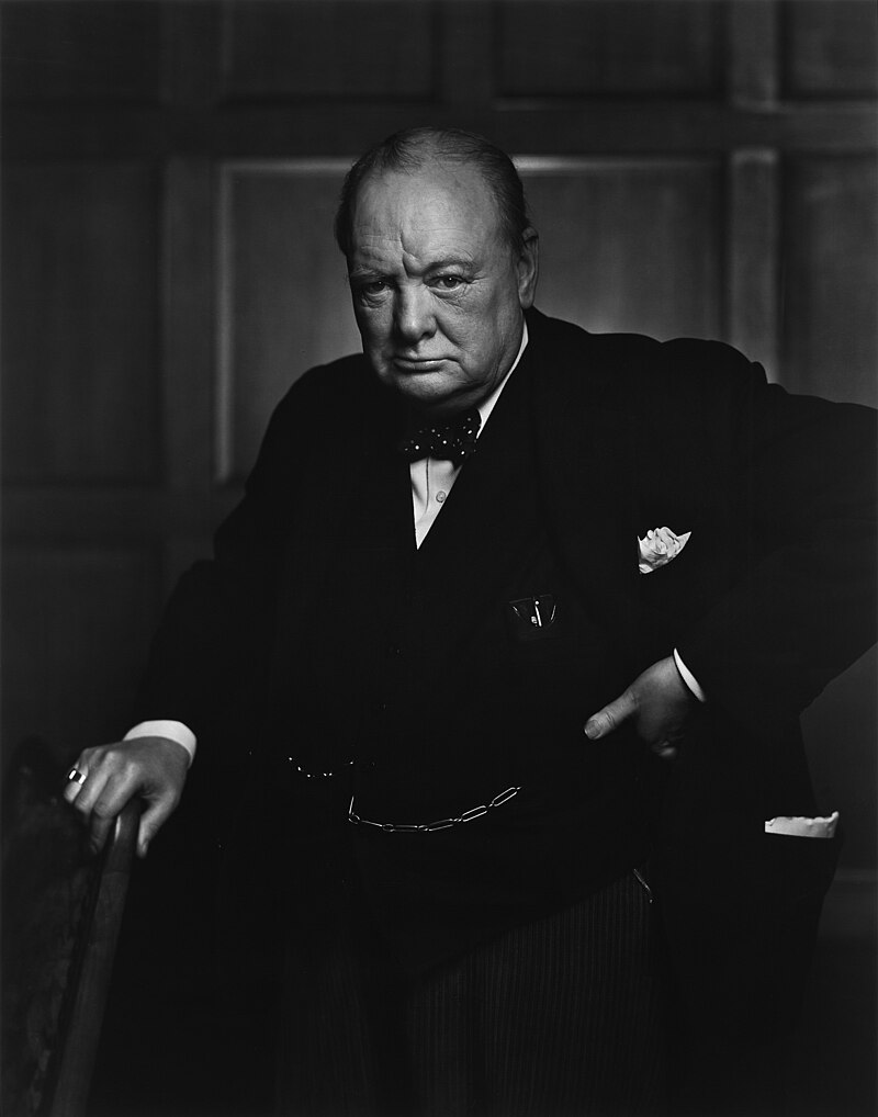 Sir_Winston_Churchill_-_19086236948 Уинстон Черччиль в молодости
