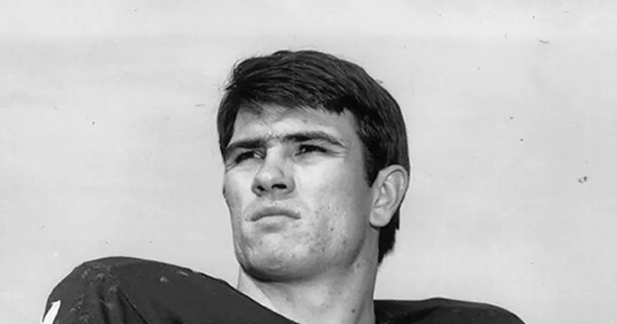 Томми Ли Джонс в молодости