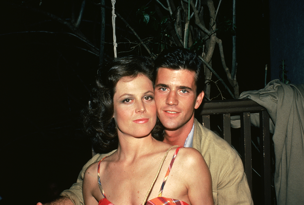 Сигурни Уивер и Мел Гибсон в молодости