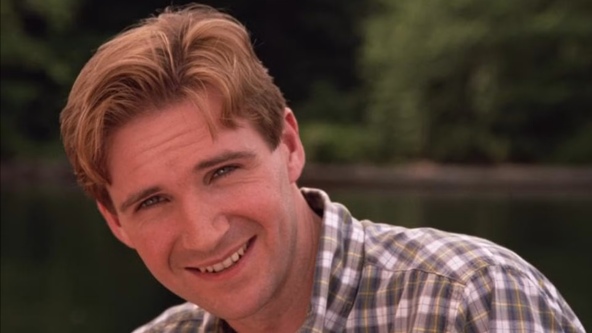 Рэйф Файнс в молодости