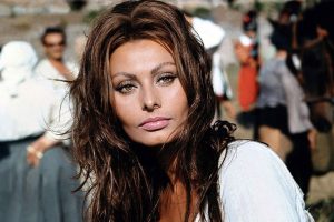 Софи Лорен в молодости: нищета послевоенной Италии, конкурсы красоты, путь без иллюзий и превращение в символ эпохи