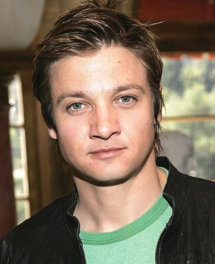 Джереми Реннер в молодости