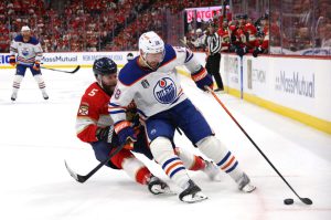 НХЛ. Едмонтон розгромно програв Піттсбургу, перемоги Флориди, Баффало та Бостона