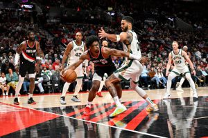 Данк Рона Голланда – найкращий момент ігрового дня у НБА (відео)