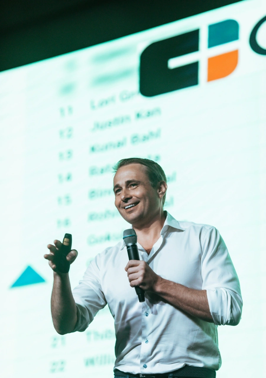 Оскар Хартманн в молодости