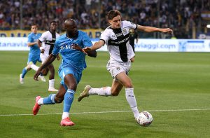 Наполі на своєму полі розписав нічию з Пармою