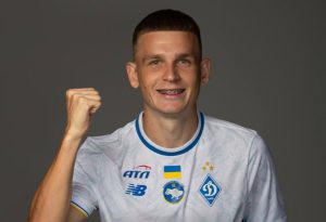 Динамо оголосило про відхід з команди захисника Буртника