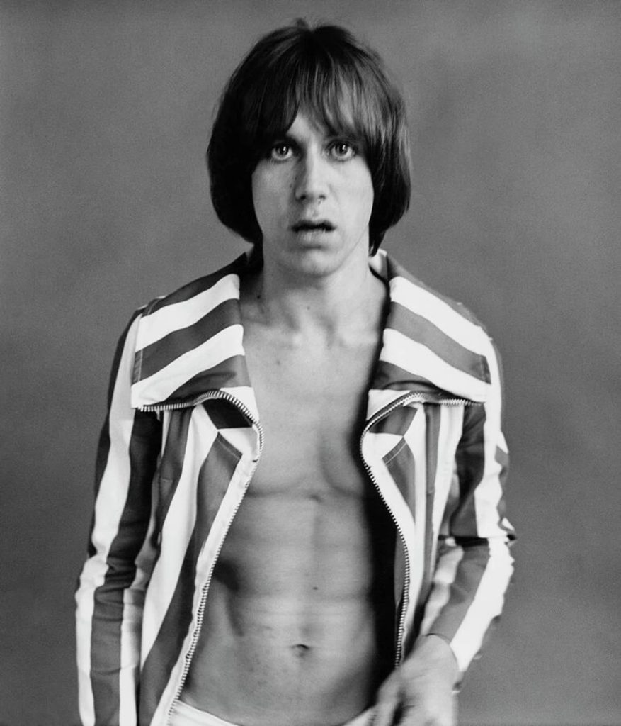 iggy-pop-wearing-a-striped-jacket-peter-hujar Игги Поп в молодости