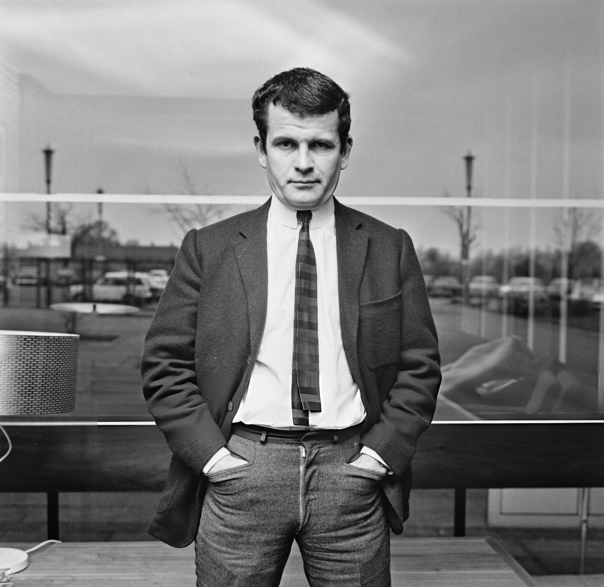 Иэн Холм в молодости