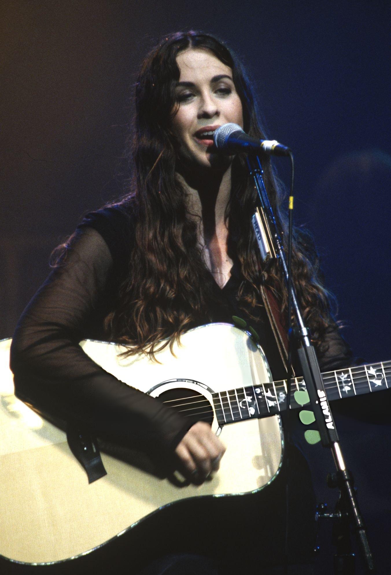 Аланис Мориссетт в молодости