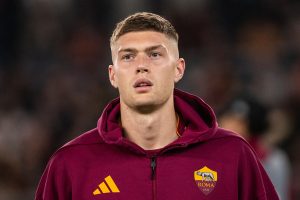 Рома хоче отримати 20 млн євро за Довбика, Вільярреал та Бетіс залишаються претендентами на форварда – ЗМІ