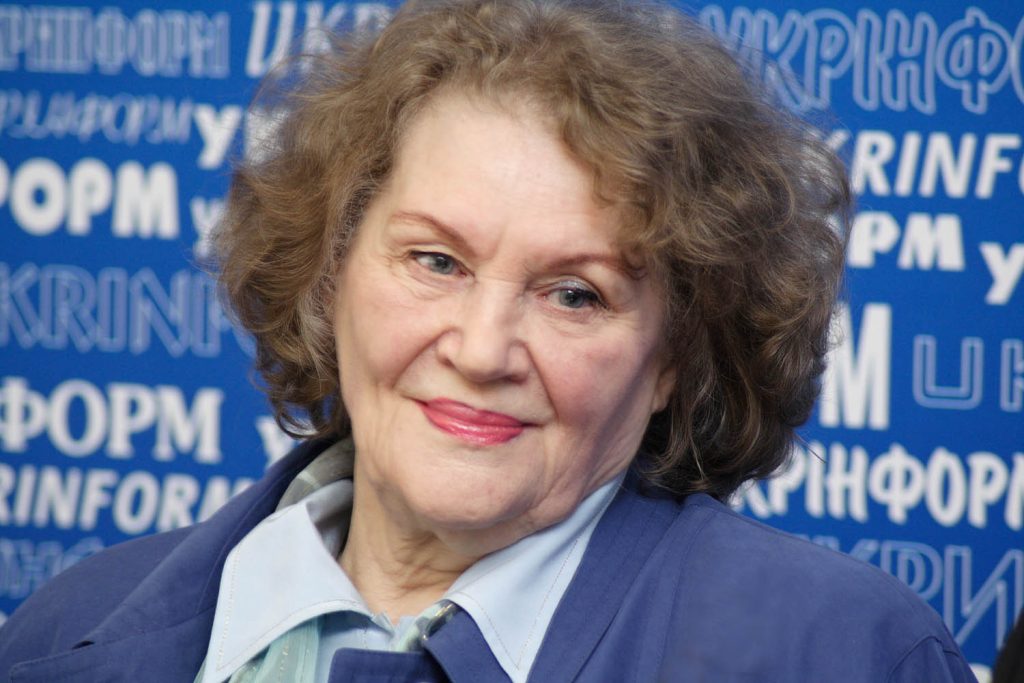 Ліна Костенко Біографія: Життя, творчість та особистий шлях