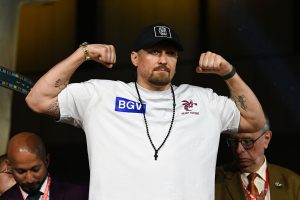 Усик зробив всі свої пояси вакантними