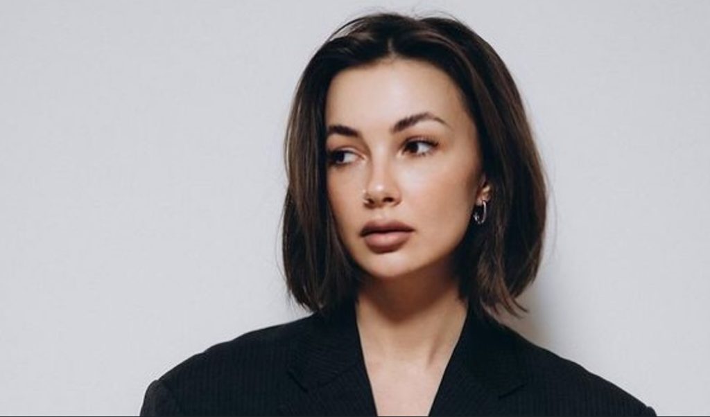 Дружина Віктора Розового: Біографія, Особисте Життя та Кар’єра