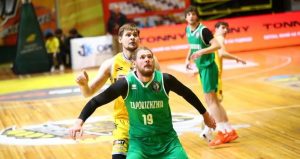 БК Запоріжжя продовжив контракт з 38-річним центровим Буцом